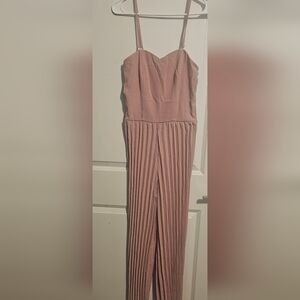 Women's sleeveless mauve pleated jumpsuit SZ Small